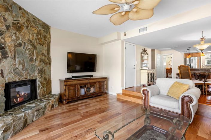 Image No.18-2 Bed Townhouse for sale