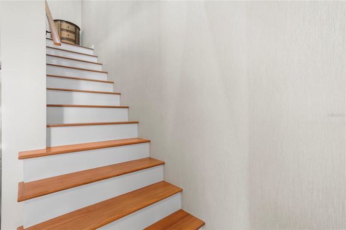 Image No.26-2 Bed Townhouse for sale