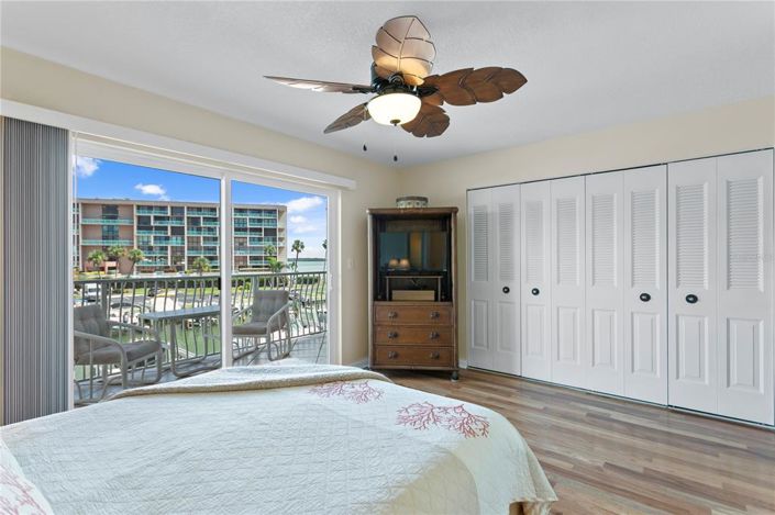 Image No.28-2 Bed Townhouse for sale