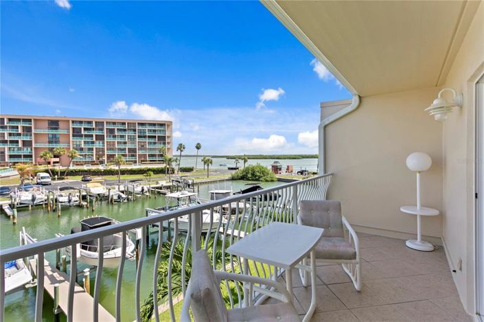 Image No.30-2 Bed Townhouse for sale