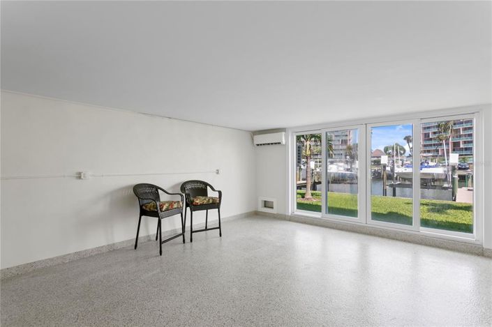 Image No.46-2 Bed Townhouse for sale