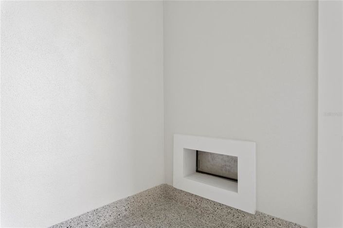 Image No.47-2 Bed Townhouse for sale