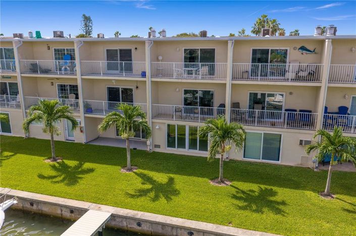 Image No.50-2 Bed Townhouse for sale