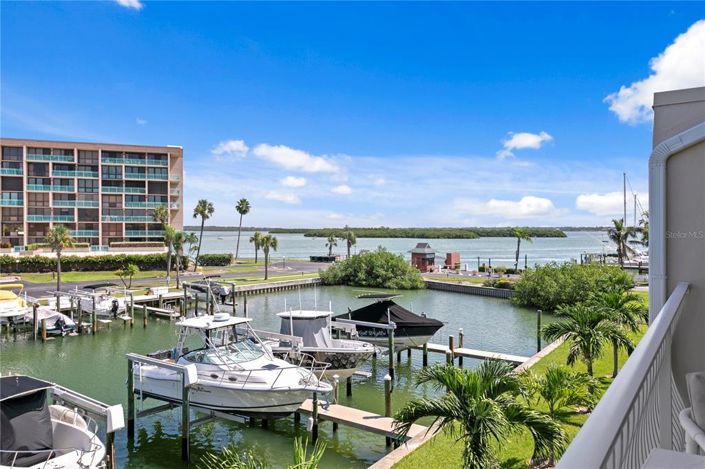 Image No.52-2 Bed Townhouse for sale