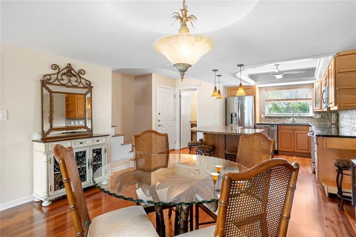 Image No.6-2 Bed Townhouse for sale