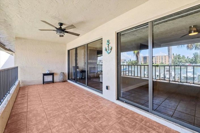 Image No.21-2 Bed Property for sale