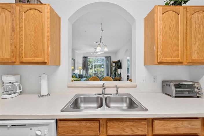 Image No.10-3 Bed Property for sale