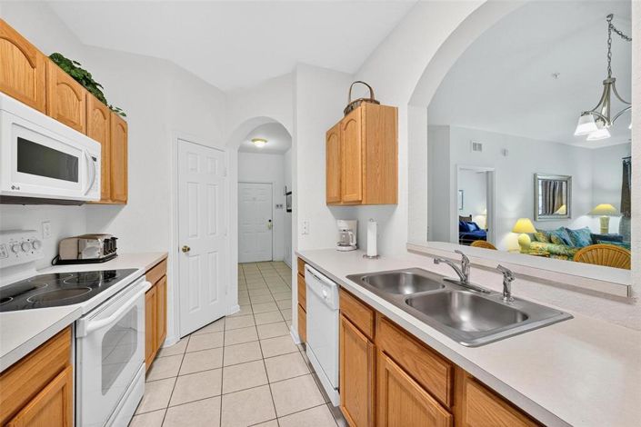 Image No.12-3 Bed Property for sale