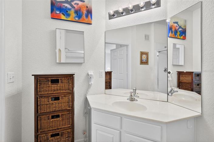 Image No.28-3 Bed Property for sale