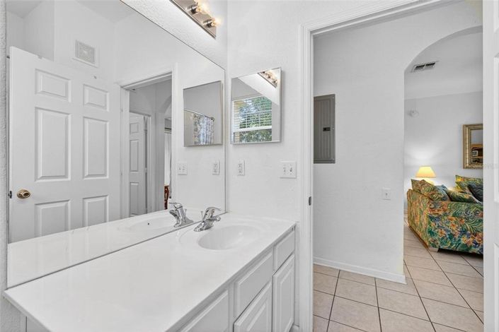 Image No.39-3 Bed Property for sale