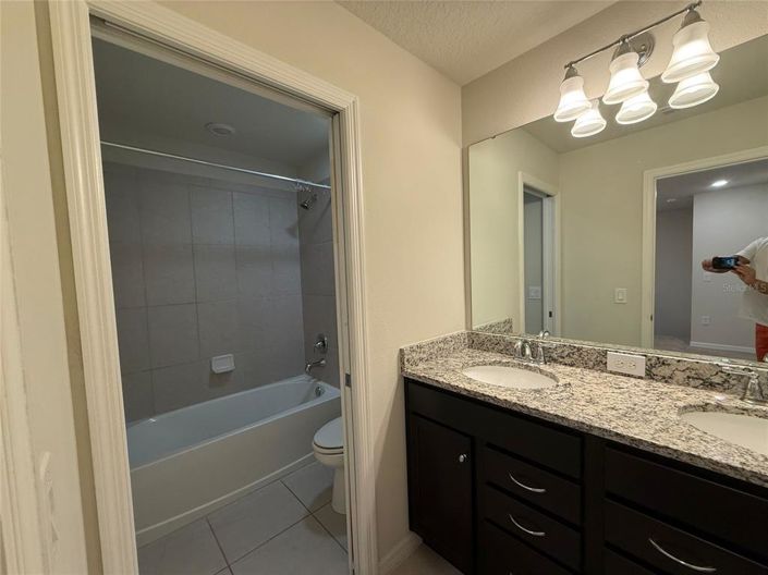 Image No.15-5 Bed Townhouse for sale