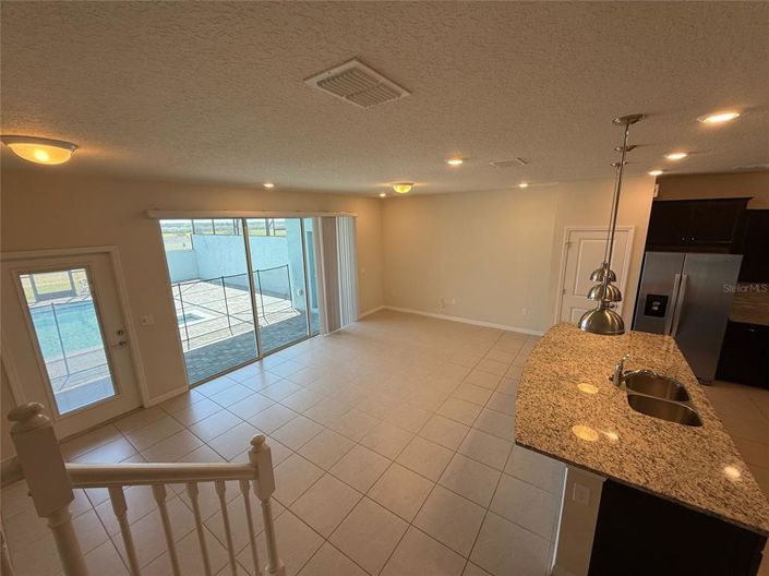 Image No.5-5 Bed Townhouse for sale