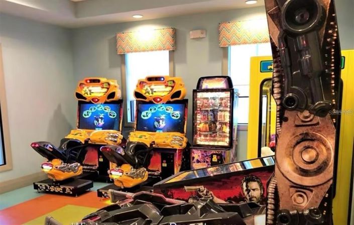 Image No.15-4 Bed Townhouse for sale