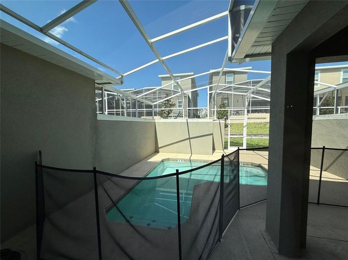 Image No.4-4 Bed Townhouse for sale