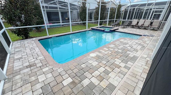 Image No.25-7 Bed Property for sale