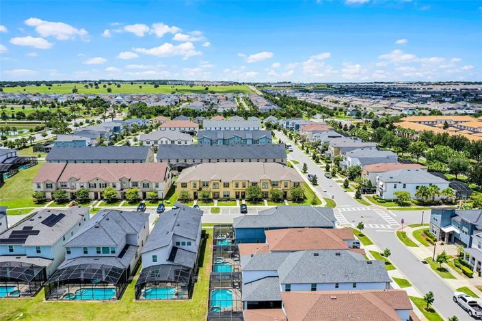 Image No.39-5 Bed Townhouse for sale