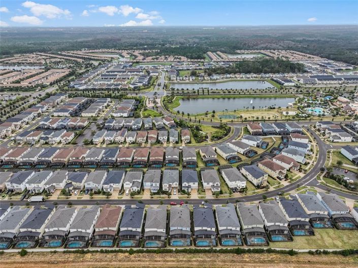 Image No.44-5 Bed Townhouse for sale