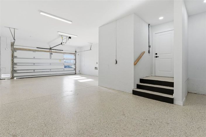 Image No.11-5 Bed Townhouse for sale