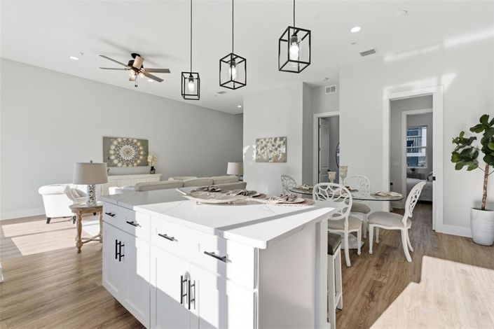 Image No.19-5 Bed Townhouse for sale