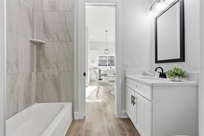 Image No.22-5 Bed Townhouse for sale