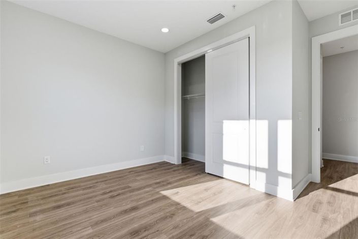 Image No.30-5 Bed Townhouse for sale