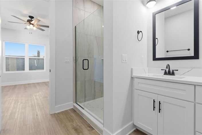 Image No.37-5 Bed Townhouse for sale