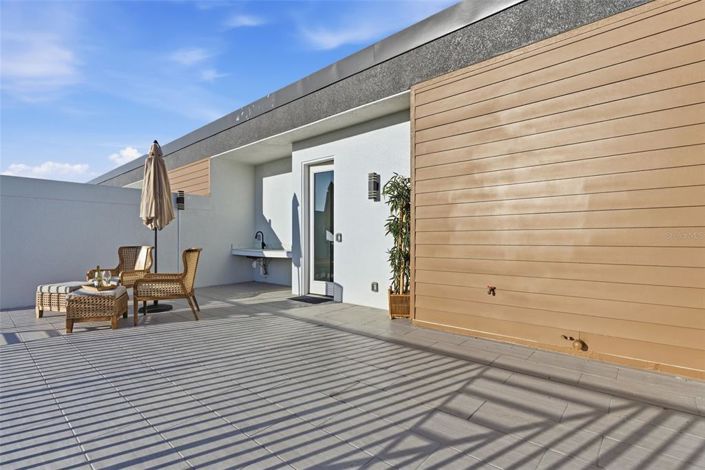 Image No.43-5 Bed Townhouse for sale