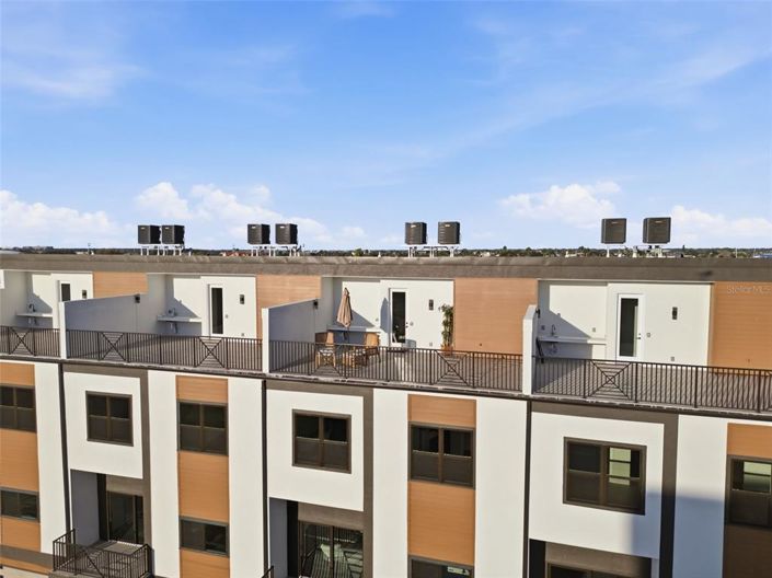 Image No.47-5 Bed Townhouse for sale