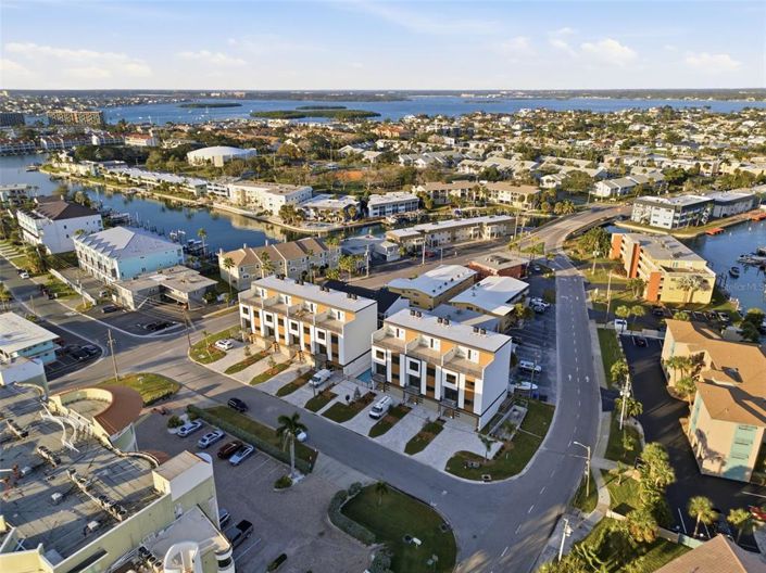 Image No.51-5 Bed Townhouse for sale