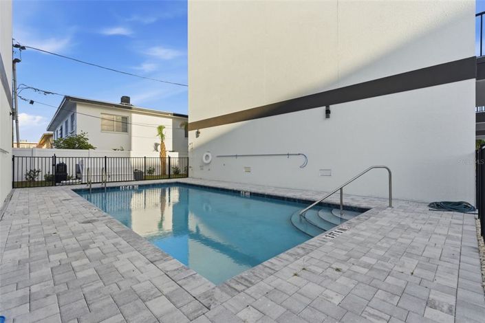 Image No.53-5 Bed Townhouse for sale