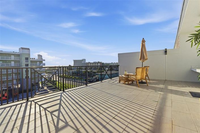 Image No.6-5 Bed Townhouse for sale