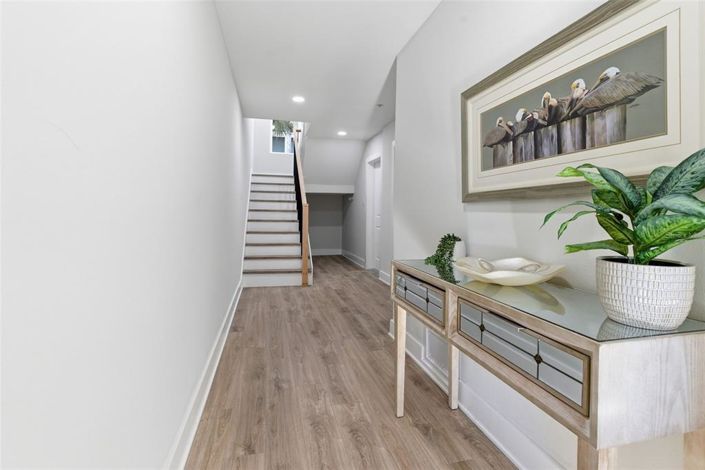 Image No.9-5 Bed Townhouse for sale