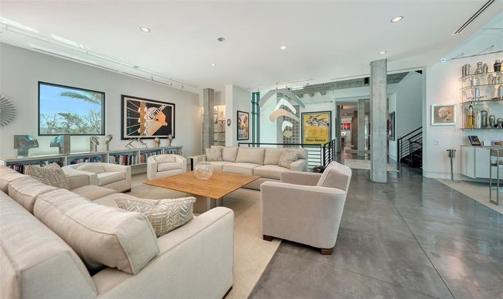 Image No.14-5 Bed Property for sale