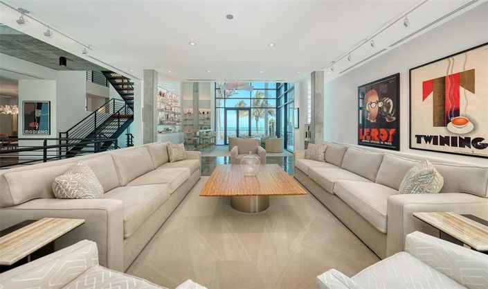 Image No.15-5 Bed Property for sale