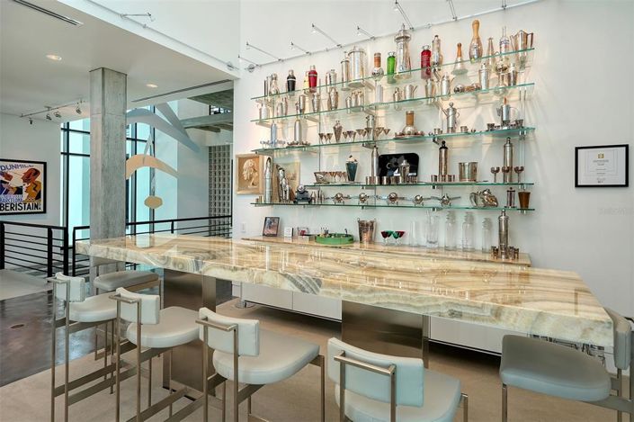 Image No.18-5 Bed Property for sale