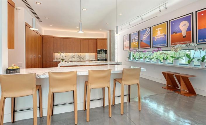 Image No.23-5 Bed Property for sale