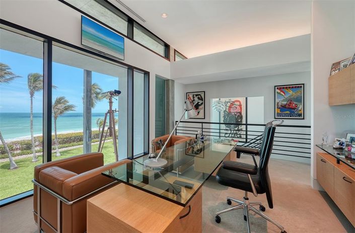 Image No.27-5 Bed Property for sale