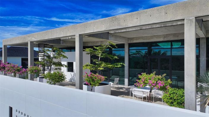 Image No.45-5 Bed Property for sale