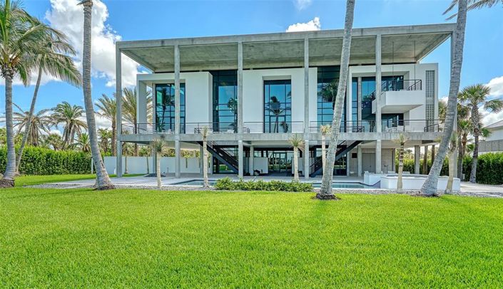 Image No.49-5 Bed Property for sale