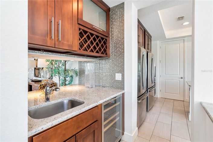 Image No.15-12 Bed Property for sale