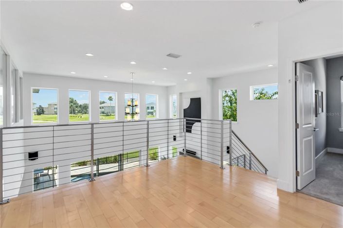 Image No.27-12 Bed Property for sale