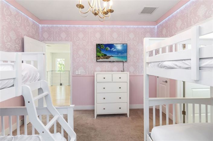 Image No.34-12 Bed Property for sale