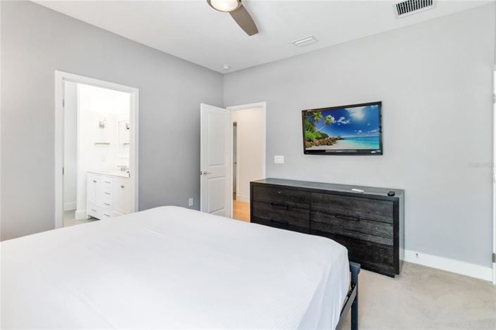 Image No.49-12 Bed Property for sale