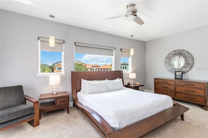 Image No.55-12 Bed Property for sale