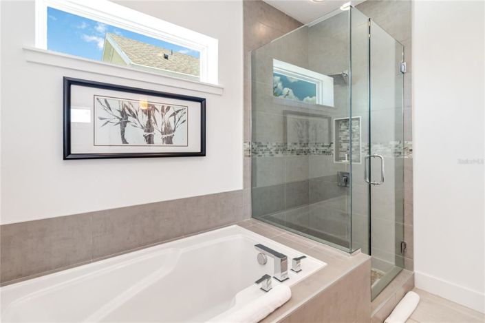 Image No.58-12 Bed Property for sale