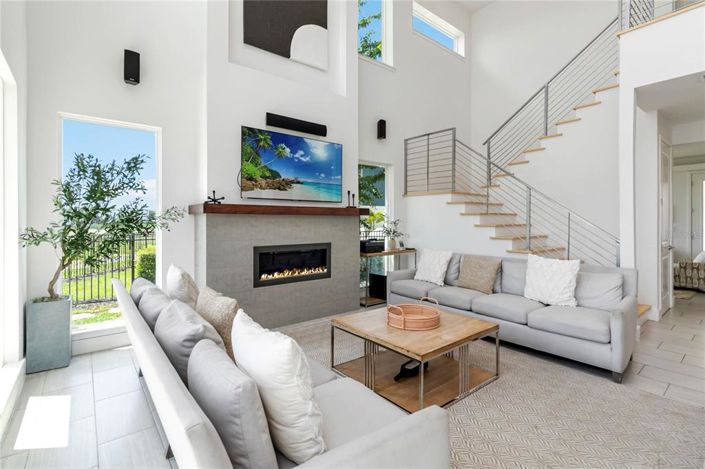 Image No.8-12 Bed Property for sale