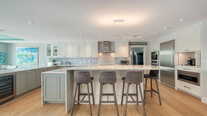 Image No.13-3 Bed Property for sale