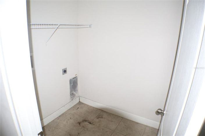 Image No.7-2 Bed Townhouse for sale