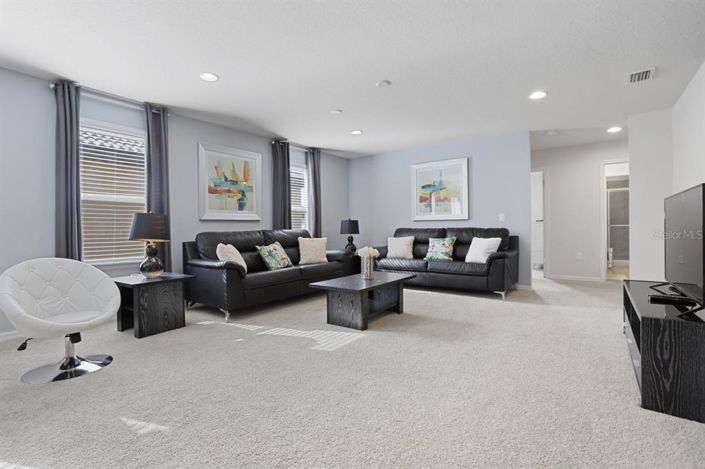 Image No.16-7 Bed Property for sale