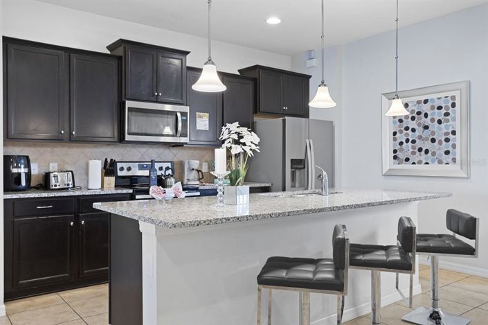 Image No.3-7 Bed Property for sale